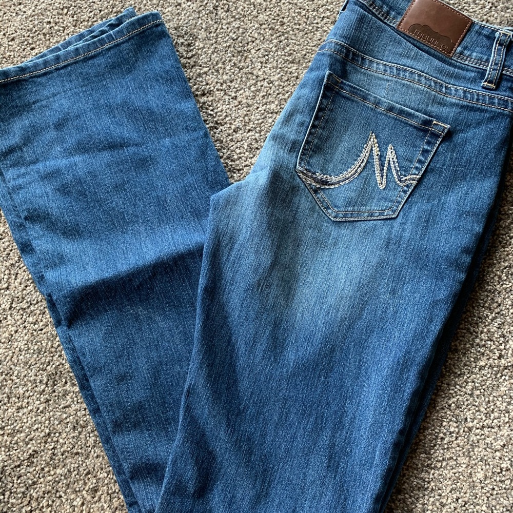 Maurices jeans - Picture 2 of 4